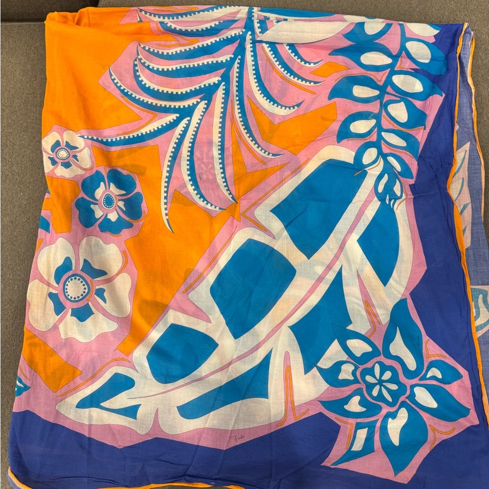 Pucci Pareo